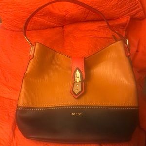 Soto leather bag with back zipper and two inside
